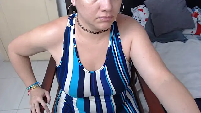 GlendaStarx online show from February 15, 2026, 8:19 pm