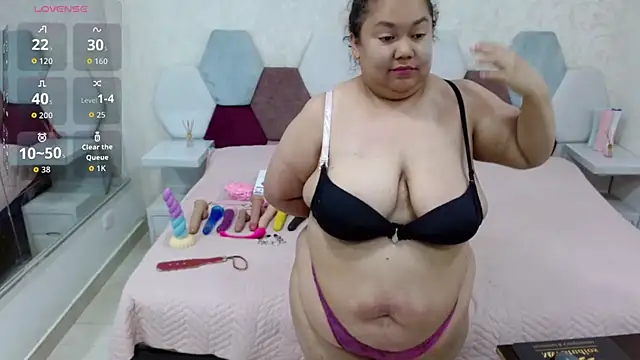Snapshot of angel_blue chatting on April 18, 2026, 7:58 pm angel blue online show from April 18, 2026, 7:58 pm