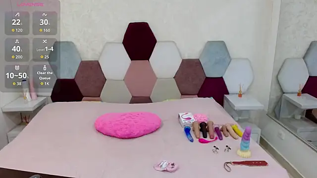 Snapshot of angel_blue chatting on February 25, 2026, 3:01 pm angel blue online show from February 25, 2026, 3:01 pm