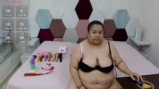 Snapshot of angel_blue chatting on May 9, 2026, 5:49 pm angel blue online show from May 9, 2026, 5:49 pm