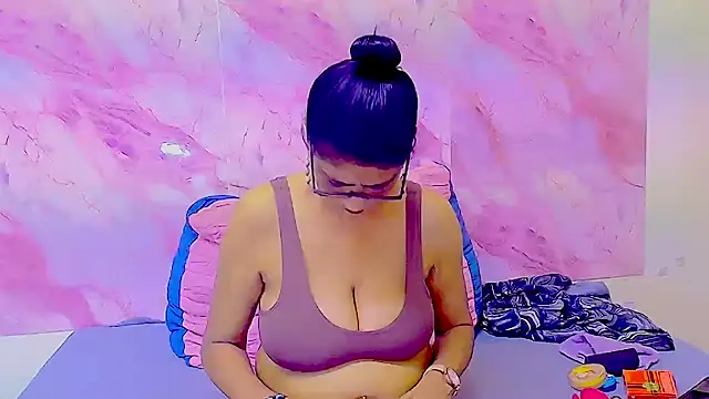 IndianAllure online show from October 14, 2025, 5:30 am