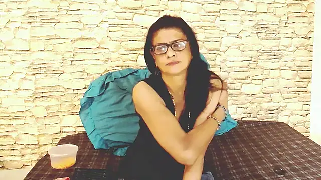 IndianAllure online show from March 10, 2025, 6:05 am