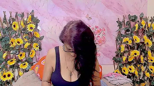 IndianAllure online show from January 6, 2026, 6:06 am