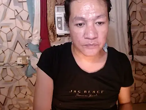 Snapshot of tshugecumxxx chatting on May 29, 2026, 4:29 am tshugecumxxx online show from May 29, 2026, 4:29 am