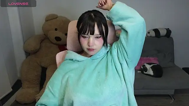 Snapshot of KuroChan420 chatting on July 2, 2026, 2:34 am KuroChan420 online show from July 2, 2026, 2:34 am