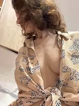 MissAnuta online show from March 8, 2025, 5:54 pm