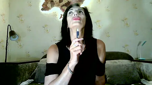 DreamMarianna online show from July 18, 2026, 9:45 pm