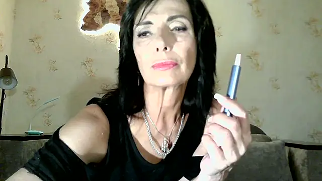 DreamMarianna online show from July 28, 2026, 9:47 pm