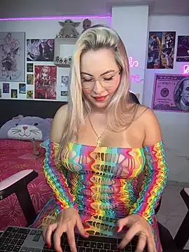 Snapshot of may_aceros chatting on January 26, 2025, 12:05 am may aceros online show from January 26, 2025, 12:05 am