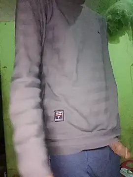 Snapshot of hq9870a chatting on December 7, 2024, 6:32 pm hq9870a online show from December 7, 2024, 6:32 pm