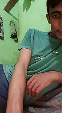 Snapshot of hq9870a chatting on January 6, 2025, 6:41 pm hq9870a online show from January 6, 2025, 6:41 pm