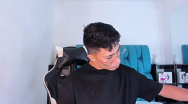 AlanNaughty online show from March 13, 2025, 10:32 pm