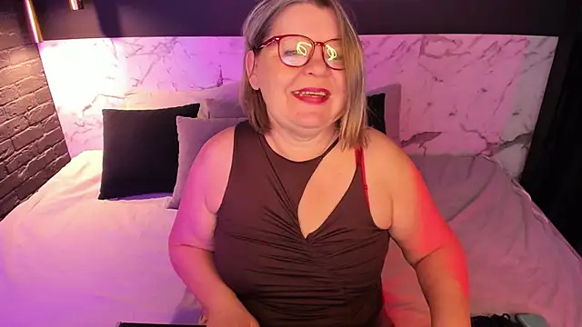 Shannonshine online show from November 25, 2025, 5:30 am