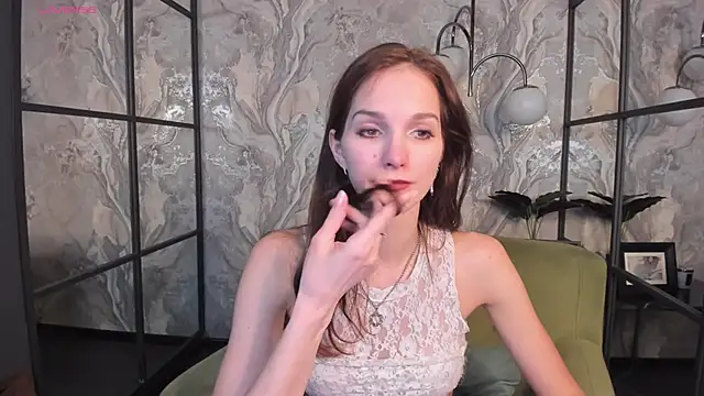 MirandaGlow online show from February 6, 2025, 11:53 am