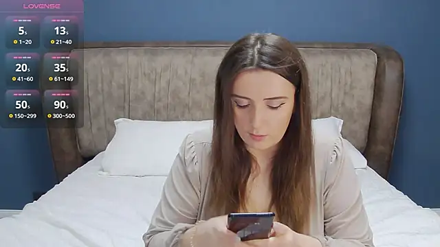 IamMolly online show from January 27, 2025, 9:44 pm