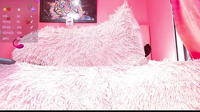 sofia gold  online show from February 28, 2025, 6:20 pm