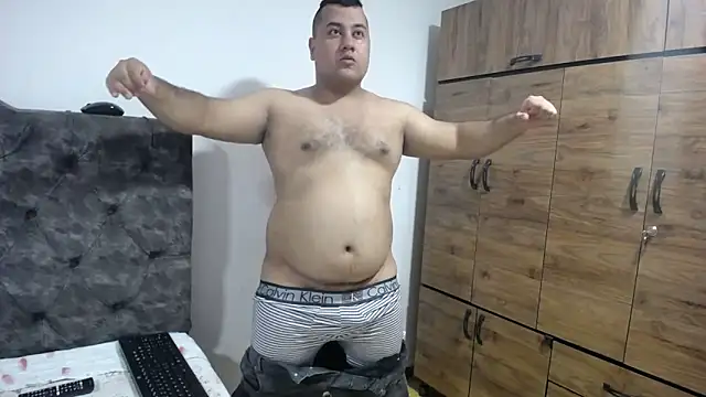 santi hothot online show from November 11, 2025, 8:03 pm