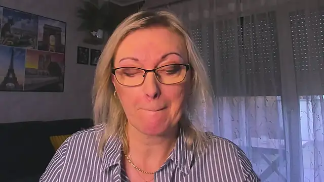 Snapshot of vanessa_chat chatting on February 18, 2026, 3:52 pm vanessa chat online show from February 18, 2026, 3:52 pm