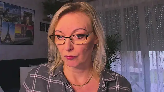 Snapshot of vanessa_chat chatting on November 23, 2025, 2:16 pm vanessa chat online show from November 23, 2025, 2:16 pm