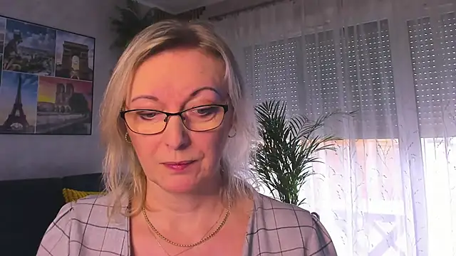 vanessa chat online show from March 15, 2026, 2:24 pm