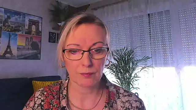 vanessa chat online show from March 19, 2026, 2:17 pm