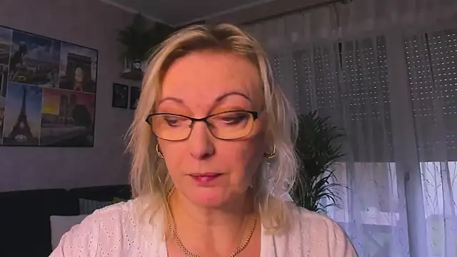 Snapshot of vanessa_chat chatting on November 11, 2025, 2:12 pm vanessa chat online show from November 11, 2025, 2:12 pm