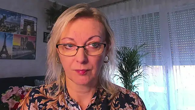 Snapshot of vanessa_chat chatting on November 5, 2025, 2:20 pm vanessa chat online show from November 5, 2025, 2:20 pm