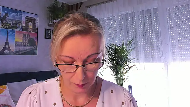 Snapshot of vanessa_chat chatting on October 13, 2025, 1:23 pm vanessa chat online show from October 13, 2025, 1:23 pm