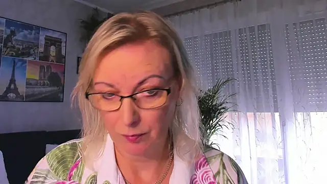 Snapshot of vanessa_chat chatting on October 22, 2025, 1:21 pm vanessa chat online show from October 22, 2025, 1:21 pm