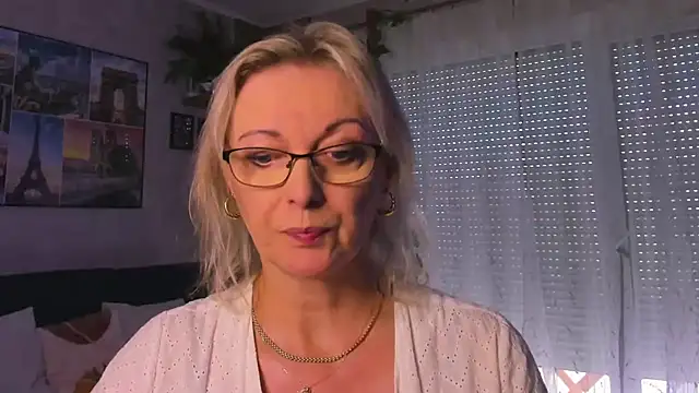 Snapshot of vanessa_chat chatting on September 17, 2025, 1:24 pm vanessa chat online show from September 17, 2025, 1:24 pm