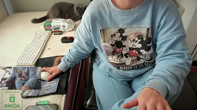 bisexyelizz online show from December 2, 2025, 8:27 am