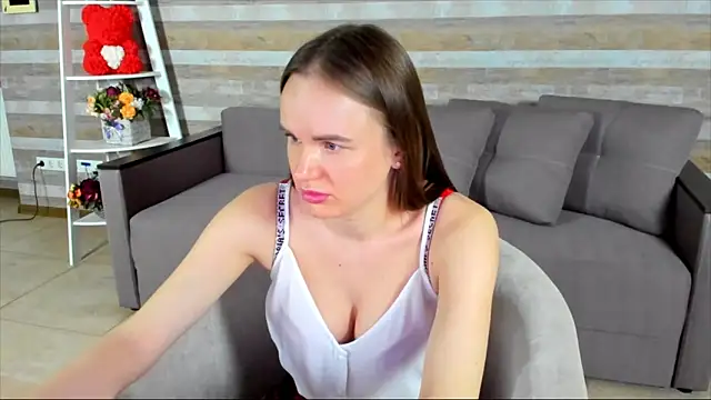 SusanSmit online show from March 20, 2025, 7:57 pm