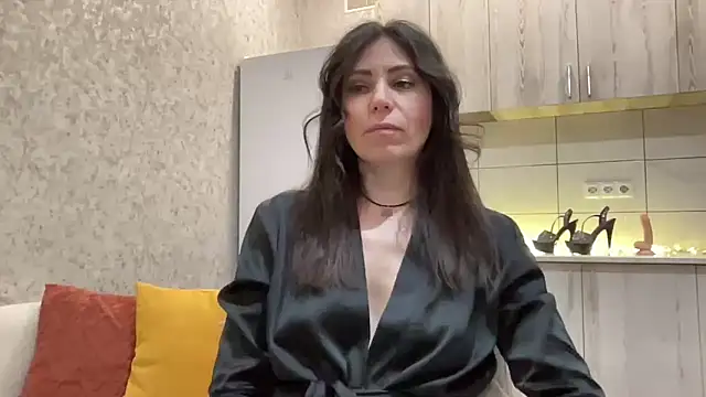 HotyWinter online show from March 26, 2026, 3:16 am