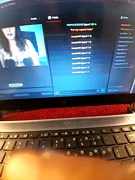 Snapshot of MySweetBitch143 chatting on January 16, 2025, 6:48 pm MySweetBitch143 online show from January 16, 2025, 6:48 pm