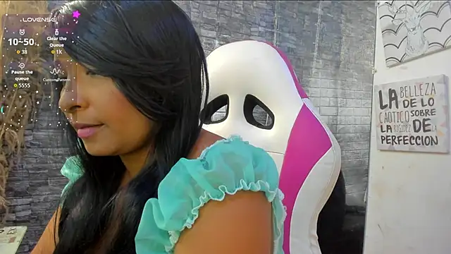 paola ih online show from July 18, 2026, 2:14 pm