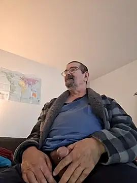 Snapshot of silvio-aus-luzern-CH chatting on February 12, 2025, 7:55 am silvio-aus-luzern-CH online show from February 12, 2025, 7:55 am