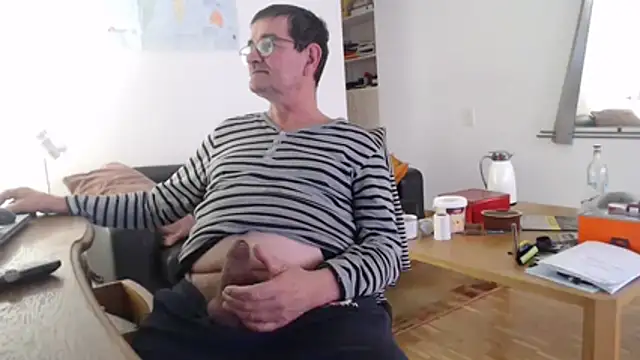 Snapshot of silvio-aus-luzern-CH chatting on February 28, 2026, 1:55 pm silvio-aus-luzern-CH online show from February 28, 2026, 1:55 pm