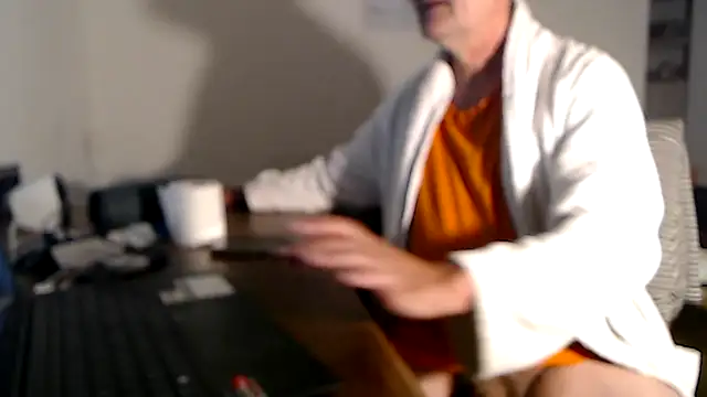 Snapshot of silvio-aus-luzern-CH chatting on September 15, 2025, 3:51 am silvio-aus-luzern-CH online show from September 15, 2025, 3:51 am