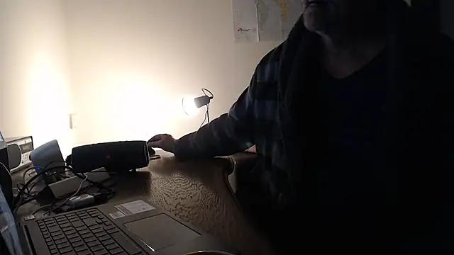 Snapshot of silvio-aus-luzern-CH chatting on October 23, 2025, 5:06 am silvio-aus-luzern-CH online show from October 23, 2025, 5:06 am