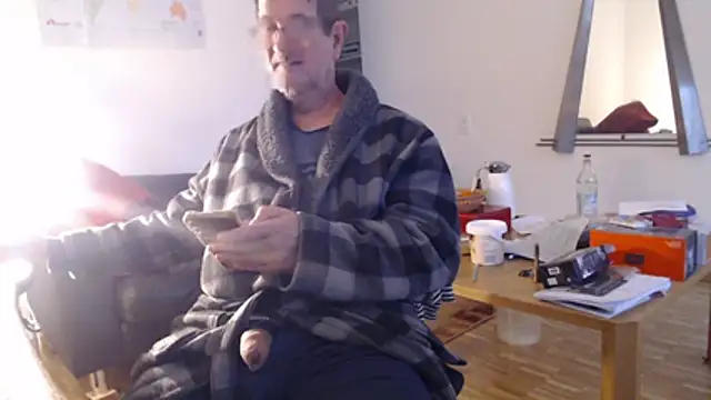 Snapshot of silvio-aus-luzern-CH chatting on February 15, 2026, 8:02 am silvio-aus-luzern-CH online show from February 15, 2026, 8:02 am