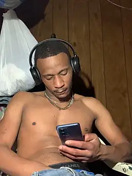 Tristris100 online show from December 9, 2024, 2:13 am