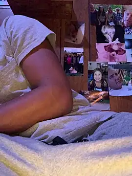 Tristris100 online show from February 4, 2025, 8:24 am