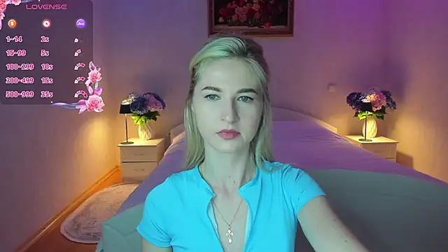 AnnaCarrera online show from June 1, 2026, 7:57 pm