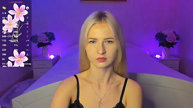 AnnaCarrera online show from October 26, 2025, 9:48 pm