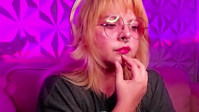 Satyn doll online show from October 3, 2025, 11:28 pm