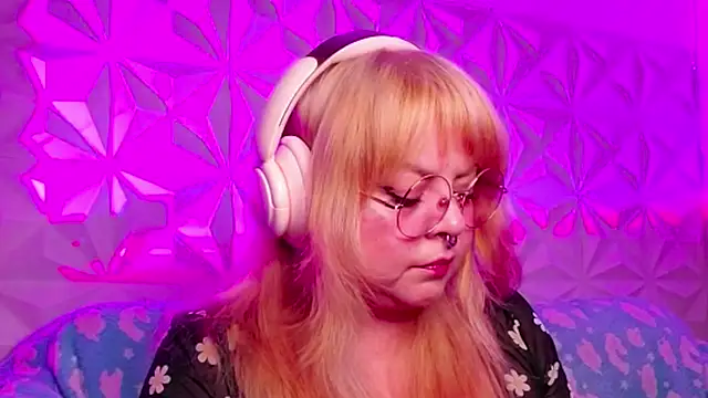 Satyn doll online show from September 30, 2025, 3:01 am