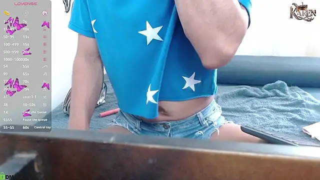 karen sofia  online show from September 13, 2025, 8:09 pm