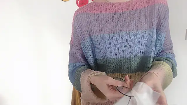  Hanna Moon  online show from April 24, 2026, 8:27 am