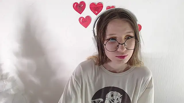  Hanna Moon  online show from March 7, 2026, 8:10 am