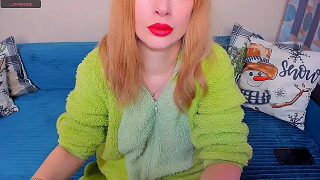 Snapshot of EllenMoore chatting on January 18, 2026, 3:10 am EllenMoore online show from January 18, 2026, 3:10 am